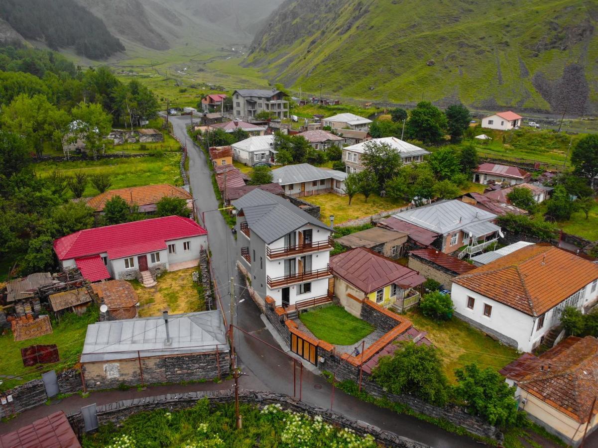 Sno Inn Kazbegi Екстер'єр фото