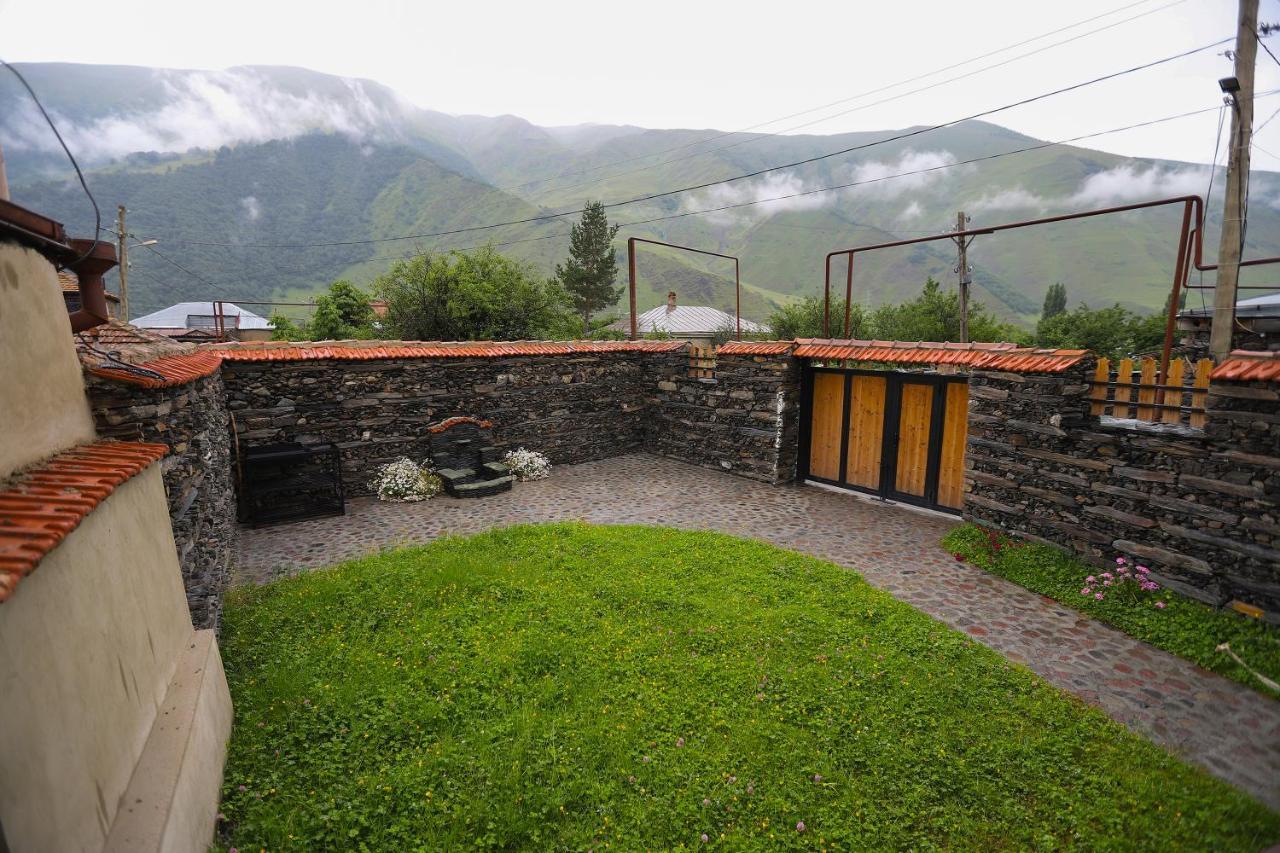 Sno Inn Kazbegi Екстер'єр фото